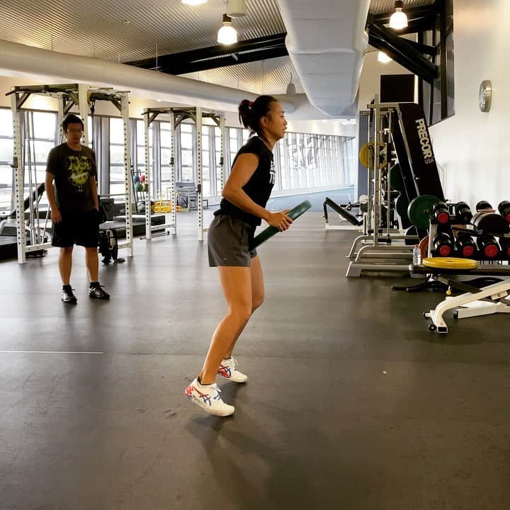 ジャン・シューアイのインスタグラム：「Hello everyone that’s way to stay healthy !」