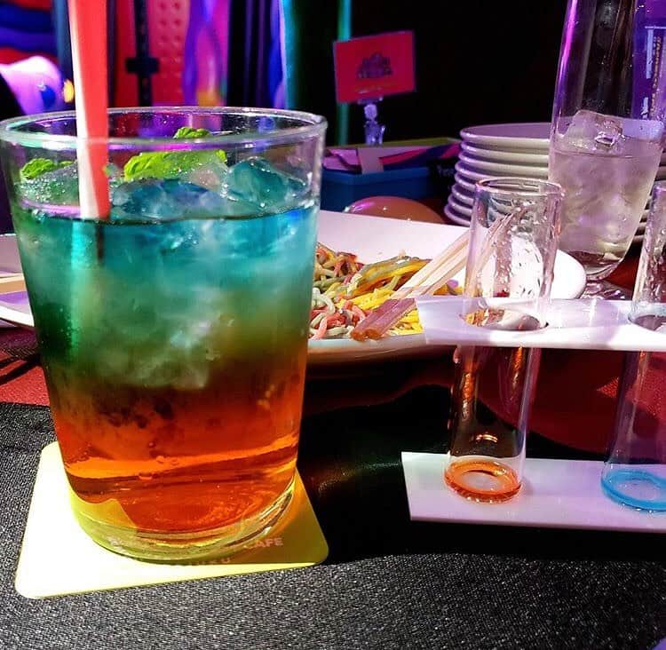 KAWAII MONSTER CAFEのグルメインスタ