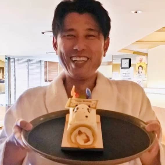 のインスタグラム：「‎ナカちゃんさん、﻿ ‎ハッピーバースデー٩( ๑╹ ꇴ╹)۶♡♡♡♡﻿ ‎⁦‪#サ道‬⁩ ⁦‪#原田泰造‬⁩👑50歳🎂🎉」