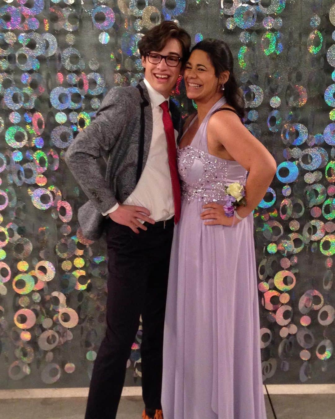 ジョーイ・ブラッグのインスタグラム：「Happy birthday, @jess_m_garcia! I love you and can’t wait to see you again when we are let out of our homes. #JillowForever」