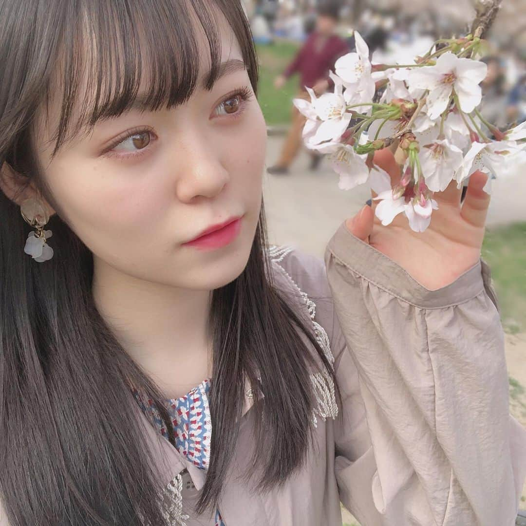 西川怜のインスタグラム：「桜が綺麗な時期ですね…🌸 . . . #お花見#桜#錦糸公園」