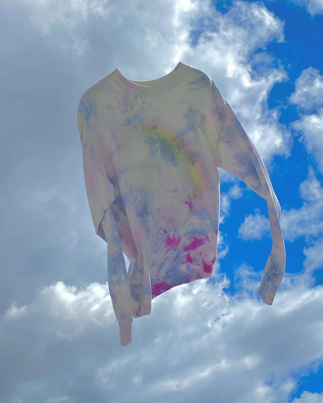 UNIFさんのインスタグラム写真 - (UNIFInstagram)「° 𐐪𐑂 ♡ яainbow tie dye baby tee + long sleeve .° 𐐪𐑂 ♡ 4-process hand-dyed made in los angeles ° 𐐪𐑂」3月24日 4時22分 - unif