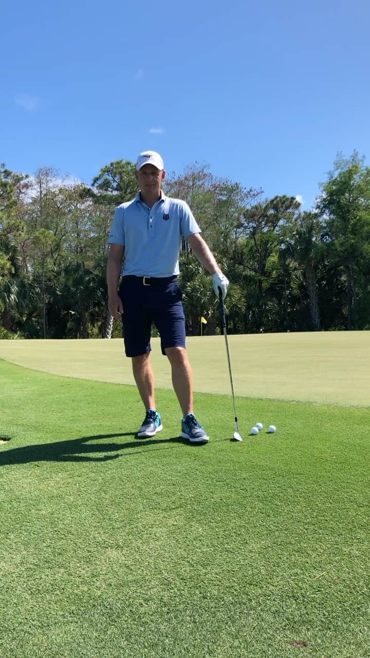ルーク・ドナルドのインスタグラム：「Today’s LD tip is on chipping into the grain, a nasty shot but using the correct fundamentals will give you the best chance to hit it solid! I’m using my 54 deg SW but you could definitely use less loft too, the same rules apply. Of course you could just putt from here but that’s what practice is for, so you can master ALL the shots!  If you are stuck inside, even practicing this on a front door matt could also replica the into the grain feel. A few keys:  1) Ball position slightly forward of center - you don’t want the ball position back as that’s only going to expose too much of the leading edge of the club that digs.  2) For a right handed golfer, you want your right side of your body higher than usual, so you can increase the vertical attack angle to be able to get to the back of the ball.  3) You want to raise your hands & get the shaft more upright so the heel of the club is more off the ground, & so the toe of the club is down more which slides thru the grass more easily.  4) then simply rock your shoulders and watch the ball roll end over end towards the hole 😀  #LDTips #chipping #intograin #staysafe #stayhealthy 🏌🏼‍♂️」