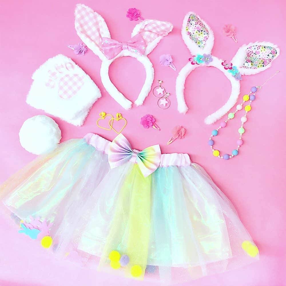 クレアーズのインスタグラム：「もうすぐイースター🐰🐣🌸 準備はオッケー？ クレアーズオリジナルの可愛い💕ウサ耳カチューシャ🐇とチュチュでキュートなイースターバニーに変身🌟 ウサギ🐇だらけで揃えちゃおう😆 . クレアーズのお店で待ってるよ💕🌼 . ✳︎チュチュはキッズサイズです . #claires #fashion #kawaii #クレアーズ #ファッション #カワイイ #accessory #アクセサリー #トレンド #おしゃれ #プチプラ #イースター #イースターバニー #イースターエッグ #ディズニーイースター #usjイースター #イースターパーティー #イースターフォト #イースター撮影会 #イースター飾り #イースターグッズ #イースターラビット #イースターアレンジ #うさぎ雑貨#うさぎモチーフ#ファンシー雑貨 #ファンシーレトロ #うさ耳 #うさ耳カチューシャ」