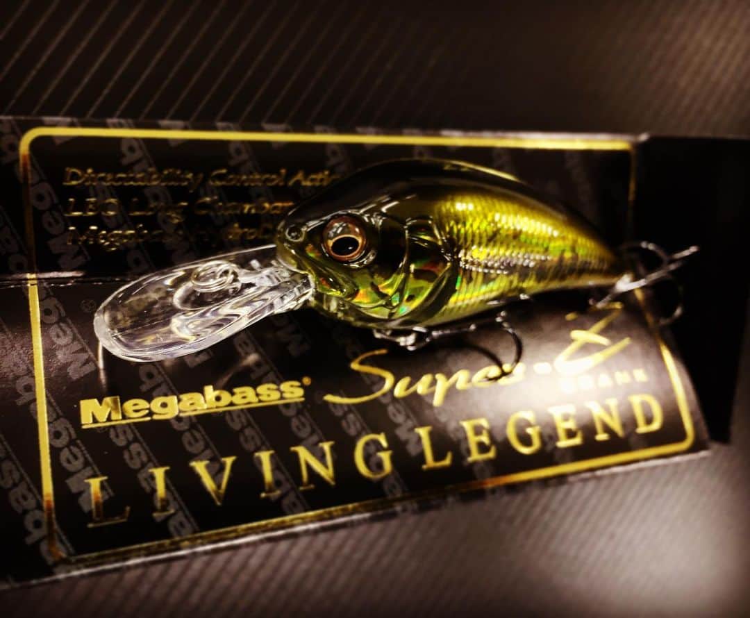 Megabass Inc.のインスタグラム：「SUPER-Z Coming soon  #megabass #メガバス#yukiito #伊東由樹 #superz #crankbait」