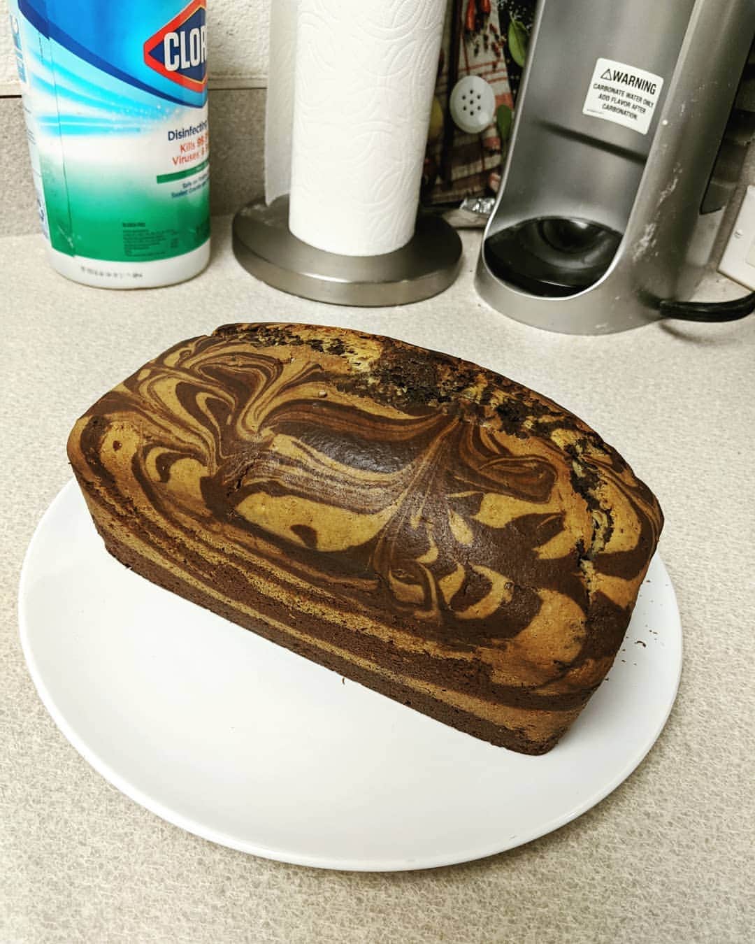 のインスタグラム：「マーブルケーキって合ってた人多い💖😁💖すごーい。なんでわかったの?! ちなみにレシピーはこの前の卵抜きチョコレートケーキとレモンケーキと同じレシピーです。ただレモンのかわりにバニラ😊」