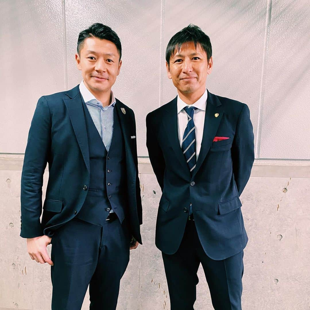 中田浩二さんのインスタグラム写真 - (中田浩二Instagram)「C.R.OとC.R.Cと河村さん。 DAZN配信でのトレーニングマッチ、観ていただけました？ たくさんの方の協力があり、実現したと思います！ ありがとうございました  #鹿島アントラーズ #北海道コンサドーレ札幌  #河合竜二 #crc #dazn #jリーグ」3月24日 16時28分 - koji.nakata_official