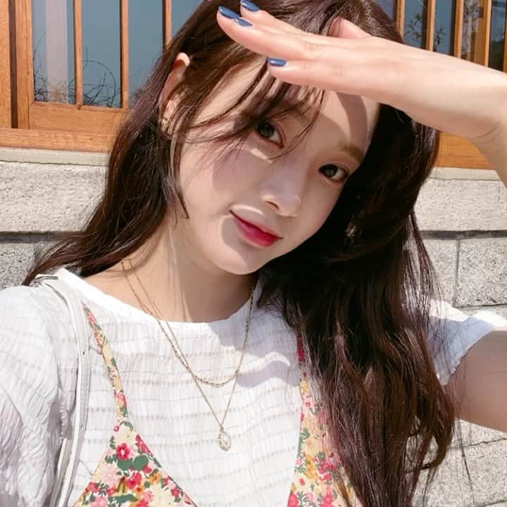 Chuuのインスタグラム：「오늘 촬영내내 날씨 꿀💕💐 #chuuseoul」