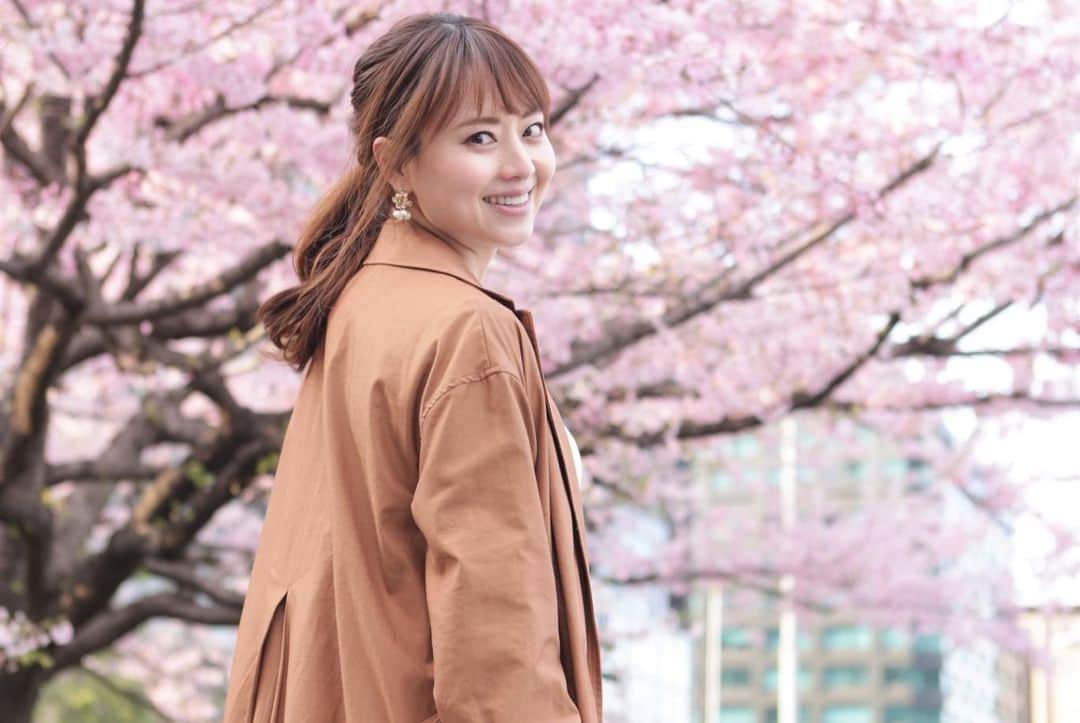 吉沢明歩さんのインスタグラム写真 - (吉沢明歩Instagram)「🌸🌸......(*´v`)💕 #桜#春#春らんまん#まだちょっと寒いけど #桜きれい」3月24日 9時05分 - akiho__yoshi