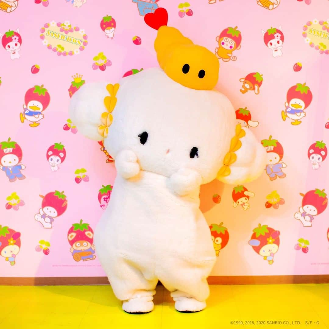 Sanrio Purolandさんのインスタグラム写真 - (Sanrio PurolandInstagram)「୨୧ なんだかゴキゲンなこぎみゅんとエビちゃん。 今日は何して遊ぶのかな？  ーー こぎみゅんとの思い出の1枚は、#ピューロジェニック をつけて投稿してください🌱 . #サンリオピューロランド #sanriopuroland #ピューロジェニック  #ピューロランド #ピューロ #サンリオ #テーマパーク #サンリオ好き #可愛いものが好き #ピューロ写真部 #ゆめかわ #ゆめかわいい #ファンシー #メルヘン #KAWAII #kawaiiasthetic #キャラグリ #きゃらぐり #グリーティング #こぎみゅん #こぎみゅんのいる生活 #小麦粉の精 #みゅん」3月24日 10時10分 - purolandjp