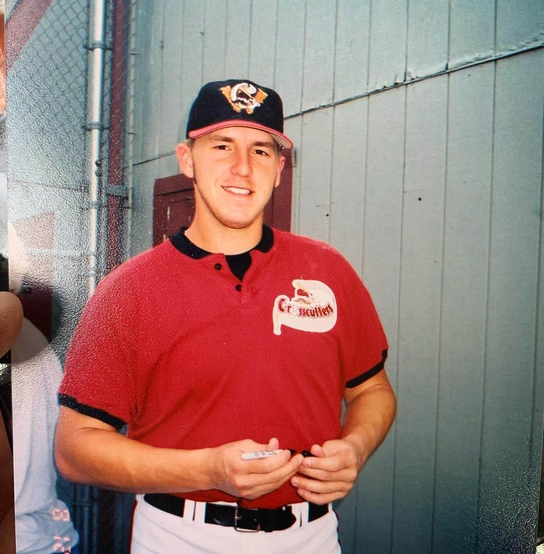 ブラッド・エルドレッドさんのインスタグラム写真 - (ブラッド・エルドレッドInstagram)「Bringing it back to the old school. #williamsportcrosscutters #missingbaseball⚾️」3月24日 10時23分 - theridge55