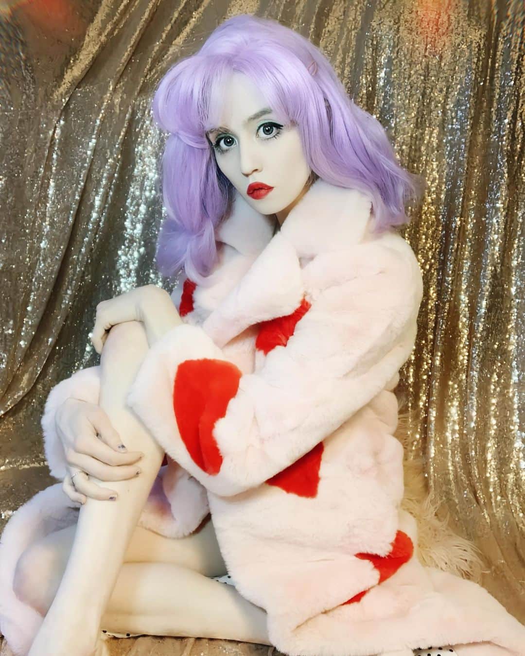 アリソン・ハーバードのインスタグラム：「Lounging around indefinitely @modeandaffaire 💕」