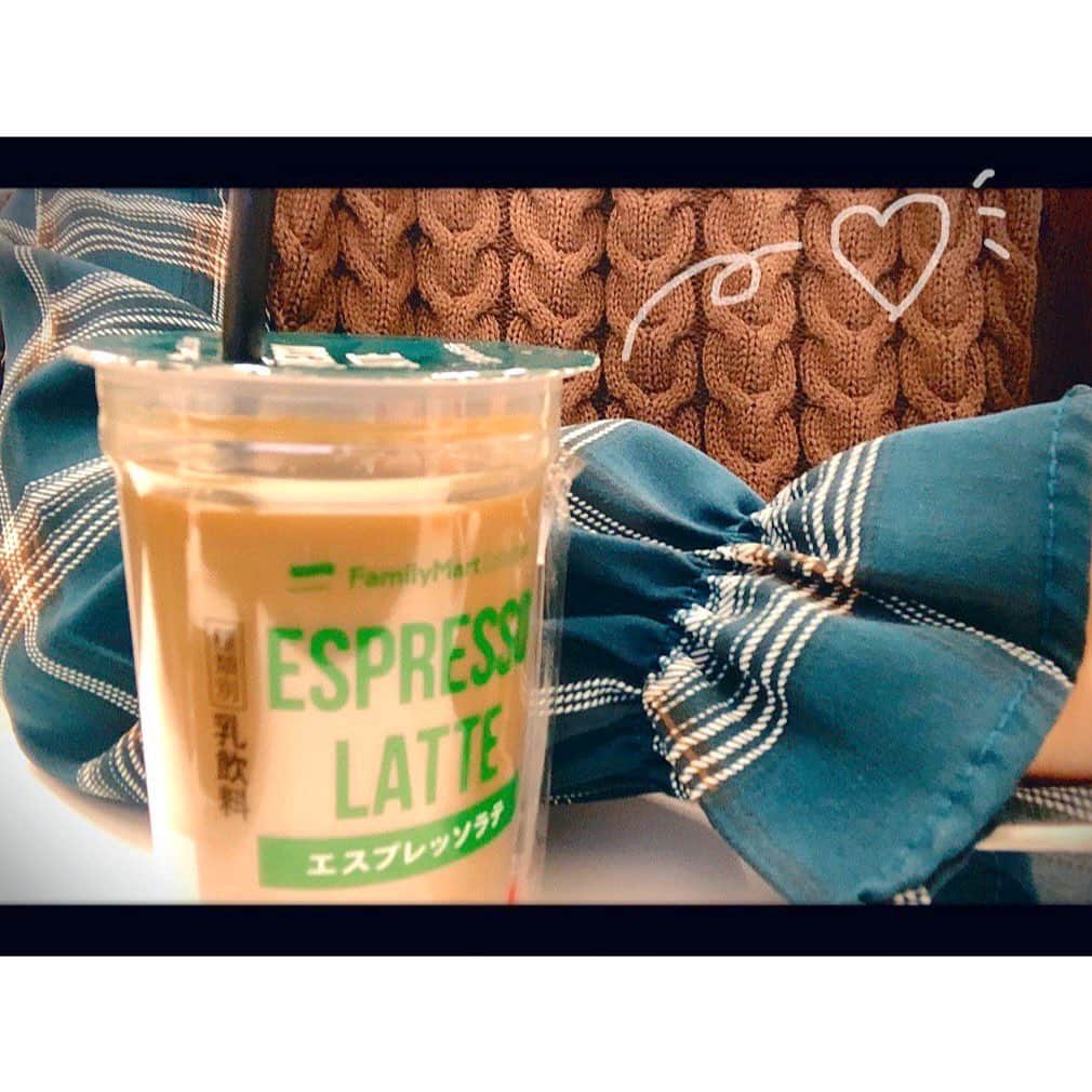 加藤一華さんのインスタグラム写真 - (加藤一華Instagram)「. おはよう＼＼\\٩( 'ω' )و //／／ エスプレッソコーデでした☕️ . #ファミマ #コーヒー #エスプレッソ #espresso #coffee #ootd」3月24日 11時01分 - ichika_kato