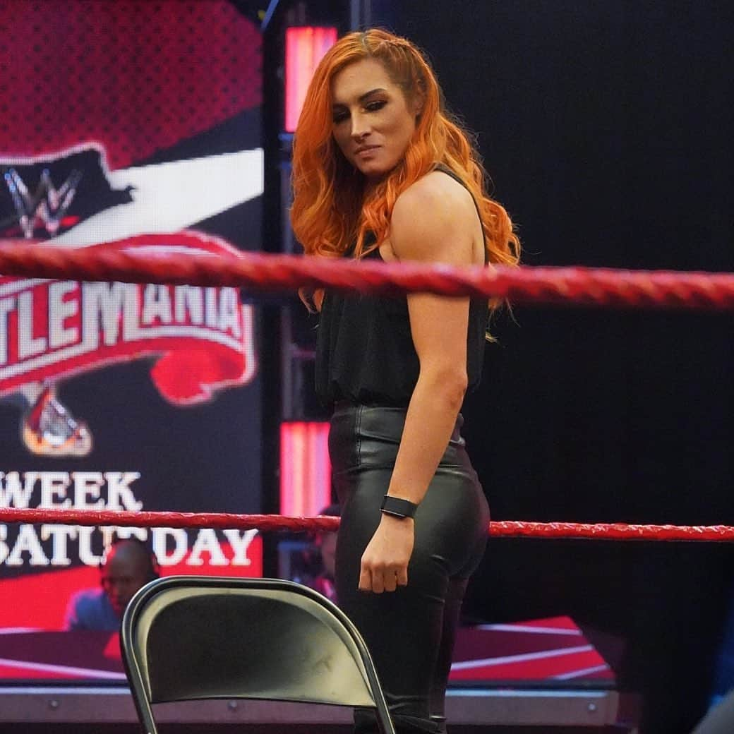 WWEさんのインスタグラム写真 - (WWEInstagram)「@beckylynchwwe looks to “destroy” any plans @qosbaszler might have to win at #WrestleMania」3月24日 11時05分 - wwe