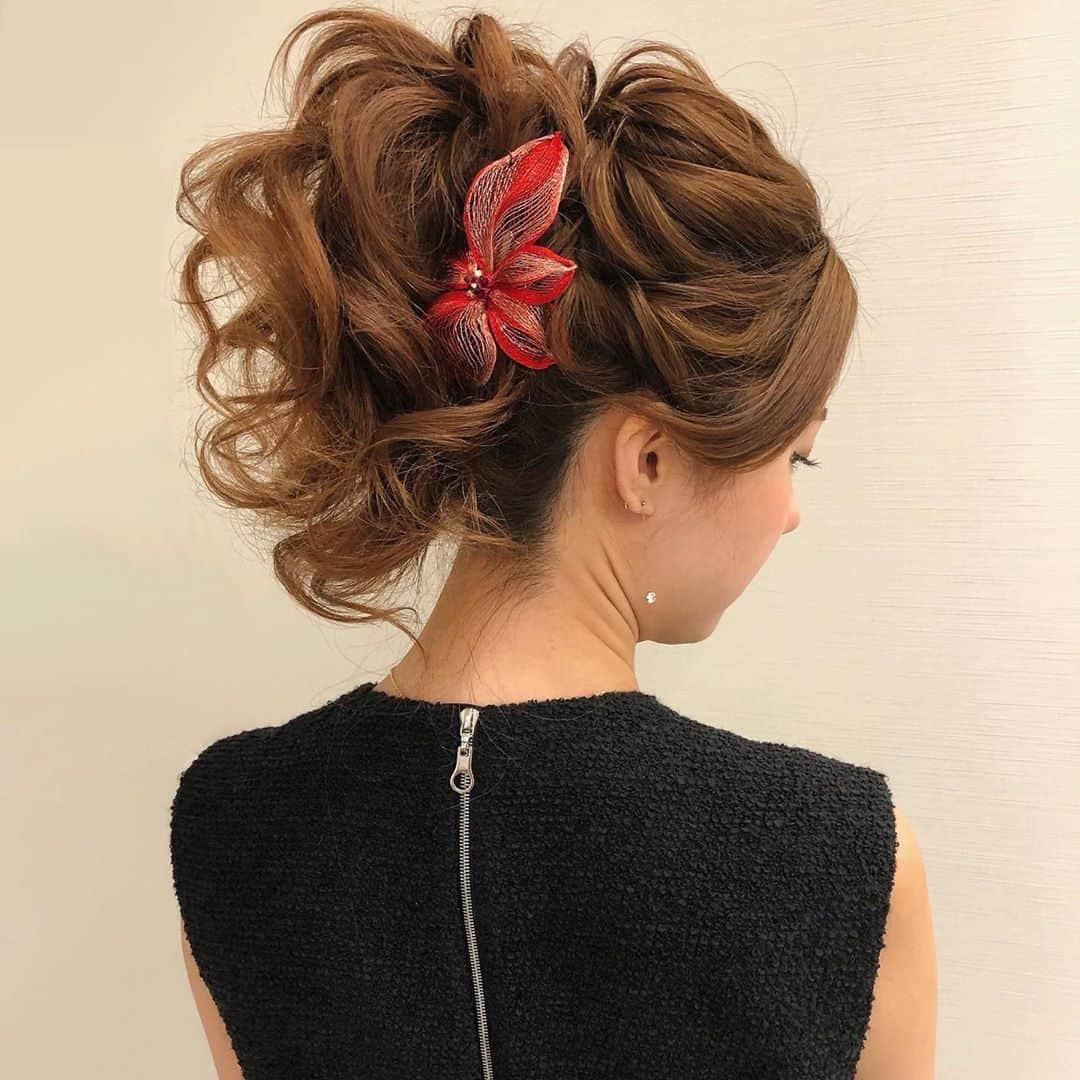 Tomoyo Kitamuraさんのインスタグラム写真 Tomoyo Kitamurainstagram 先日のお客様 ミディアムロングの高めポニー ヘアメイク ヘアセット ヘアアレンジ ヘアスタイル 銀座 美容師 ウェディング ウェディングヘア ブライダル ブライダルヘア 結婚式 プレ