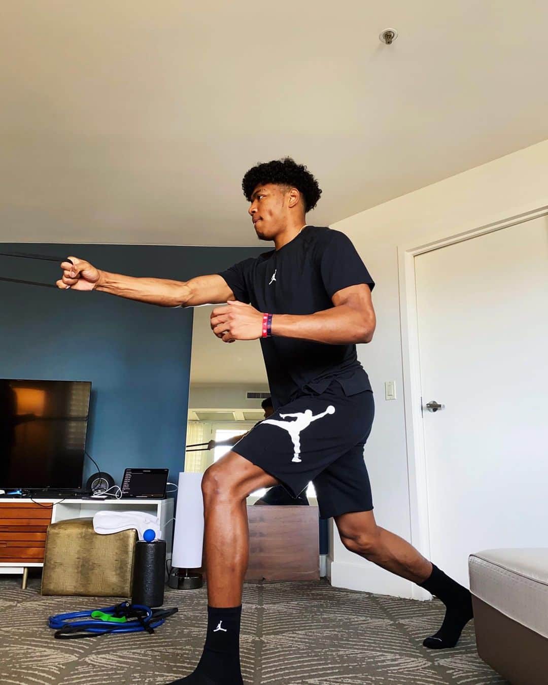 Jordanのインスタグラム：「Fine tuning. @Rui_8mura keeps it focused when it’s time to #PlayInside. #PlayForTheWorld #JUMPMAN」