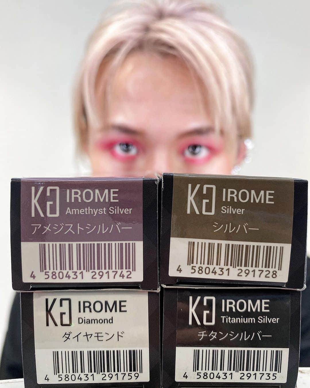 京極 琉さんのインスタグラム写真 - (京極 琉Instagram)「KG Irome Silver Collection 🌹 己のクリエイションを進化させよう🔥#kyogokupro #kyogoku #irome #京極琉 #salonryu#KGpro#RyuHairArtist#ダイヤモンドブリーチ#KGカラーシャンプー」3月24日 13時10分 - ryuhairartist