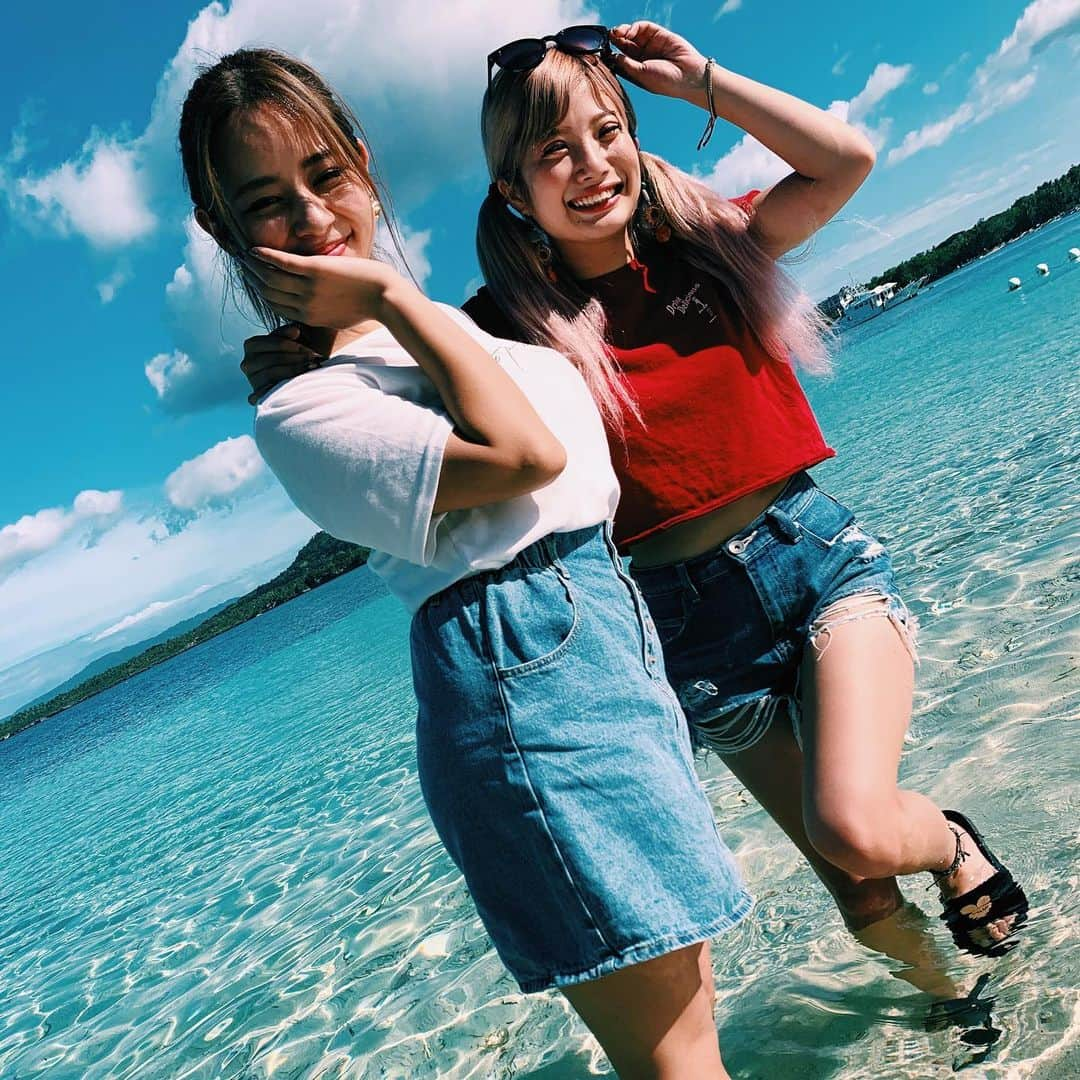 でっぱりんさんのインスタグラム写真 - (でっぱりんInstagram)「めっちゃ海綺麗くない？？🥺💓💓 もあぴとカモテス  #でっぱりん #でっぱりんチャンネル #あいのり #セブ島 #セブ #フィリピン #セブ旅行 #1人旅 #旅女 #海外生活 #セブローカル」3月24日 14時30分 - aaaya109