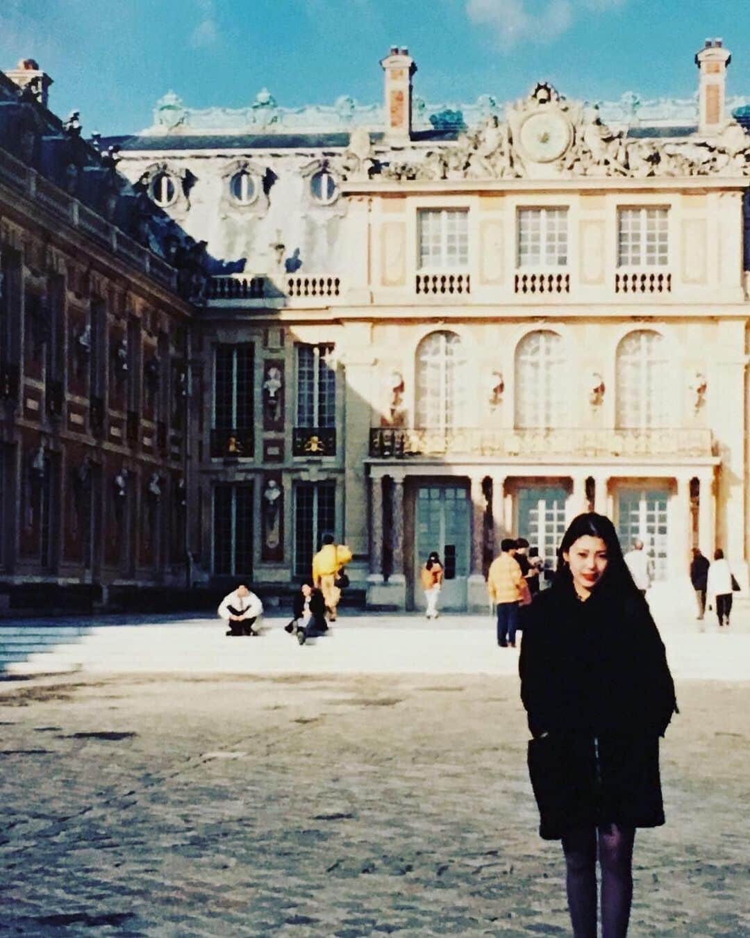 福山理子さんのインスタグラム写真 - (福山理子Instagram)「フランス🇫🇷 #大学時代 #1995年  #French #エッフェル塔 #ベルサイユ宮殿」3月25日 1時19分 - rikofukuyama