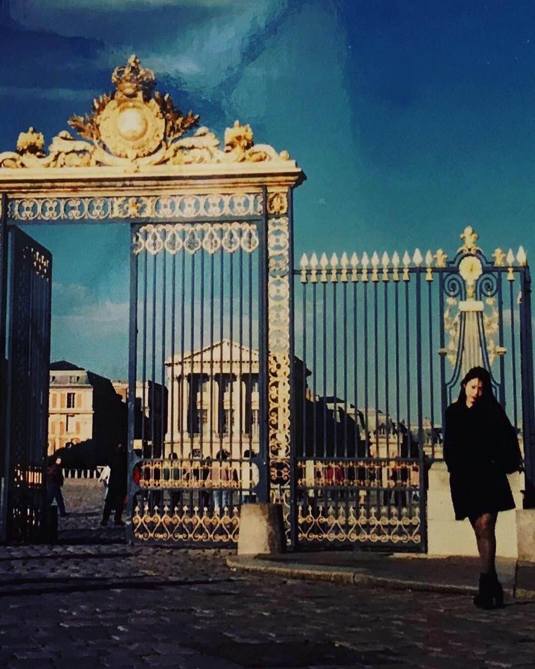 福山理子さんのインスタグラム写真 - (福山理子Instagram)「フランス🇫🇷 #大学時代 #1995年  #French #エッフェル塔 #ベルサイユ宮殿」3月25日 1時19分 - rikofukuyama