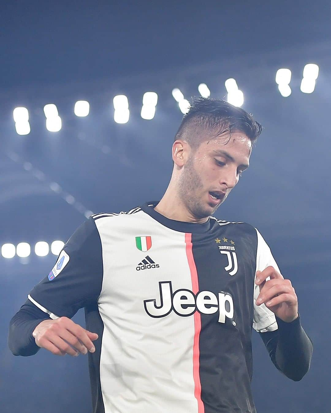 ユヴェントスFCさんのインスタグラム写真 - (ユヴェントスFCInstagram)「Help us find a nickname for Benta! 🇺🇾 #Bentancur #ForzaJuve」3月25日 1時32分 - juventus