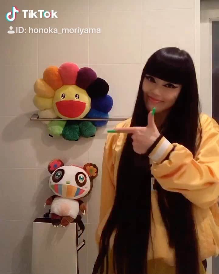 森山穂乃香のインスタグラム：「#Amarillo #Amarillochallenge #colores 💛💛💛💛 💛💛💛 @jbalvin 🌼 @takashipom 💛💛💛 Dance Artist👸🏻 @honokamoriyama_official My TikTok▶︎honoka_moriyama Follow me😘❤️」