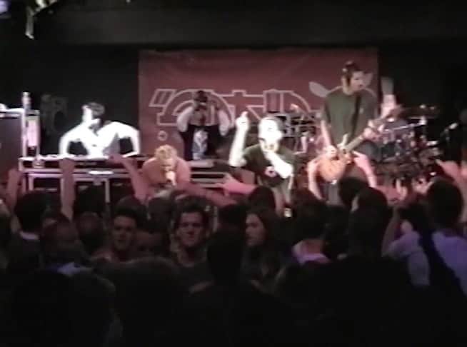 リンキン・パークのインスタグラム：「If you need an escape for an hour, head over to @YouTube to watch @m_shinoda, @mrjoehahn and @phoenixlp react to a never before seen live show from 2001 in 30mins. 🔗 in bio #HybridTheory20  Grab your snacks and break out your baggy pants as we start the celebration for Hybrid Theory’s 20th anniversary.」