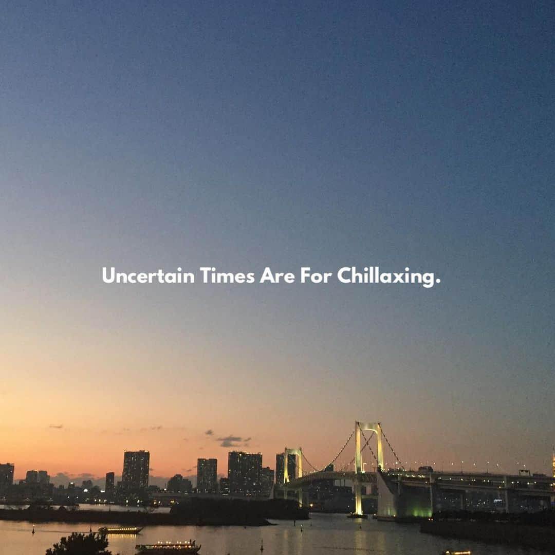 吉川めいさんのインスタグラム写真 - (吉川めいInstagram)「It’s easy to get wound up. Worried. Over-thinking possibilities about which there’s no way you can have any answer for. When things are up in the air, it’s mostly a knee-jerk reaction that sets us all off into the unending agenda of the yapping mind. ・ A friend asked me yesterday: “What’s your favorite season?” ・ Without hesitation I found myself answering: “My favorite times are the in-between times. I love those times where spring hasn’t quite yet turned to summer; autumn hasn’t yet turned to winter.” ・ “What? You don’t have a favorite season?” She asked again. ・ ”Not really. My favorites are those in-between times. Come to think of it, I even like the in-between hours of day and night, like dawn and dusk. There’s something about the tender softness of those fleeting moments.” ・ As the words were leaving my mouth they were re-entering my ears...and I found myself delivered by the Kizuki—the little epiphany that reminded me how good I can be in these times of Uncertainty. (Yes, I had sorta forgotten😅) ・ Yes, Mae. You know how to relax. To let it be, and to let it unfold as it may.  You do.  In all of the upheaval of the unknown of what’s to come, you not only know how to sit back and watch it; you can actually relax and lean into it. ・ ✨🙏✨ #yogalife #meditation #mindfulness #selfreminder #comfortablewithuncertainty #yoga #justobserve #consciousliving #lovinglife #chill #yogalifestyle #kizuki #aha #ahamoment」3月24日 17時21分 - maeyoshikawa