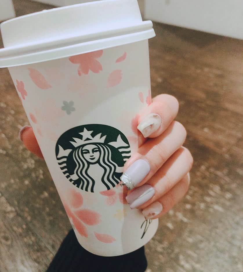 のインスタグラム：「春仕様。💅🌸」