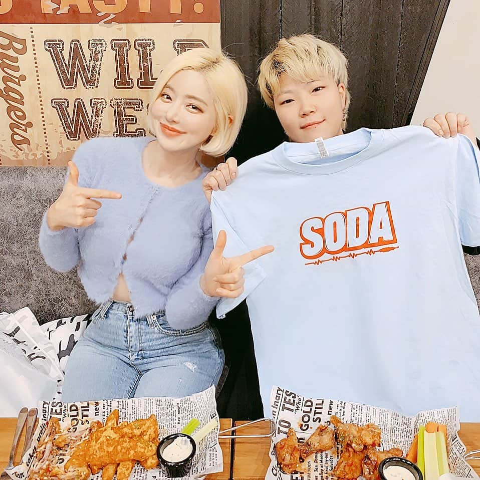 Dj Sodaさんのインスタグラム写真 - (Dj SodaInstagram)「2019년 9월 29일 30번째 런치위드소다는 멜번의 호수님이에요~🥳 ( @anzino_ ) 호수님은 제가 멜번에 처음 갔을때부터 저를 반겨주셨던 쾌활한 명랑 소녀에요😍❤️늦게 올려서 미안해요😭🙏🏻 (09.29.2019) 30th Lunch with Soda was with Hosu 🥳 (@anzino_ ) from Melbourne. She's a cheerful girl who's been welcoming me since the first time I went to Melbourne😍❤️ I'm sorry to post it late.😭🙏🏻 #LunchWithSoda #TeamSoda #런치위드소다」3月24日 17時37分 - deejaysoda