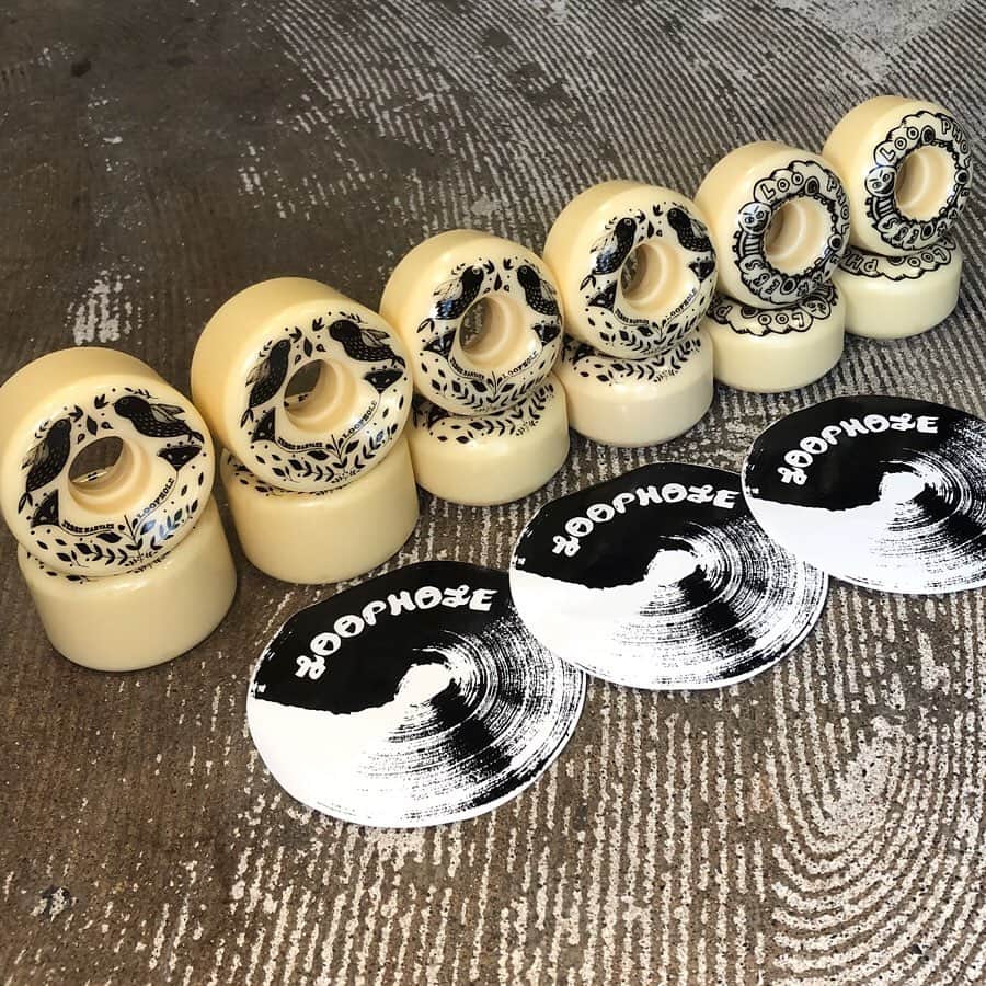 のインスタグラム：「LOOP HOLE から新しいウィールが入荷✨ 今回入ってきたのは、NORTHERN Co. の Jesse Navaez の V シェイプモデルとノーマルシェイプ。Snack の Roger Krebs モデルのノーマルシェイプになります。 いつも流れる様なライディングでサンフランシスコの坂を攻め続けている LOOP HOLE🕳 気になる方も多いのでは❓こちらの商品すでに欠品もでているのでお早めにどうぞ💁🏻‍♂️ @loopholewheels #loopholewheels #skateboard #skateboarding #skater #カリフォルニアストリートスケーター #カリスト #スケートボード #スケボー #スケーター#californiastreet #calst」