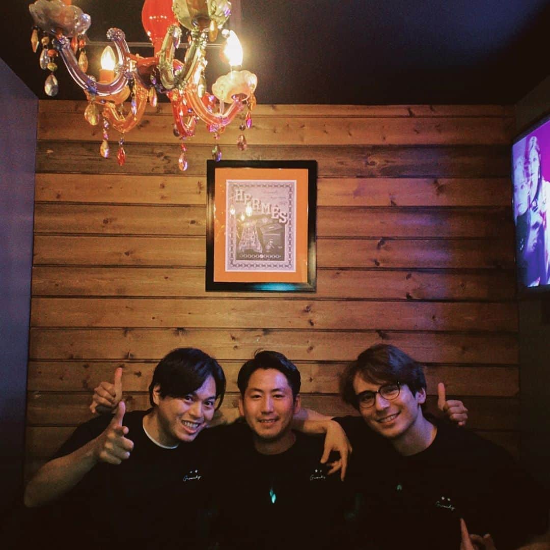 岡本至恩のインスタグラム：「GROOCHY 2周年おめでとうございますっ！」
