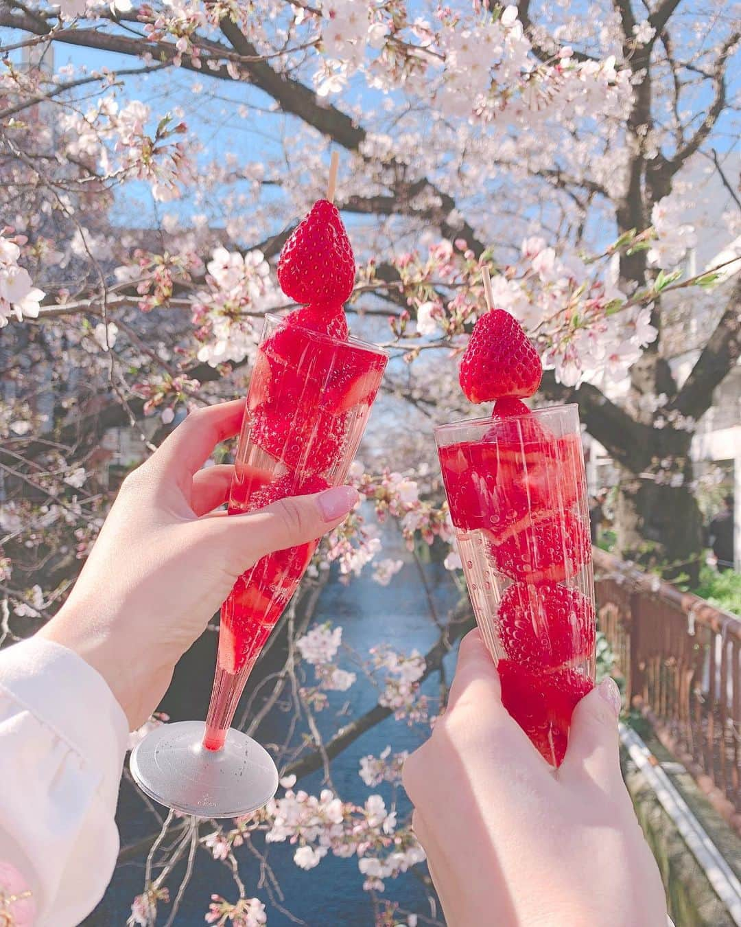 荻野由佳さんのインスタグラム写真 - (荻野由佳Instagram)「#いちご#🍓」3月24日 17時55分 - ogiyuka_ippaiwarae216