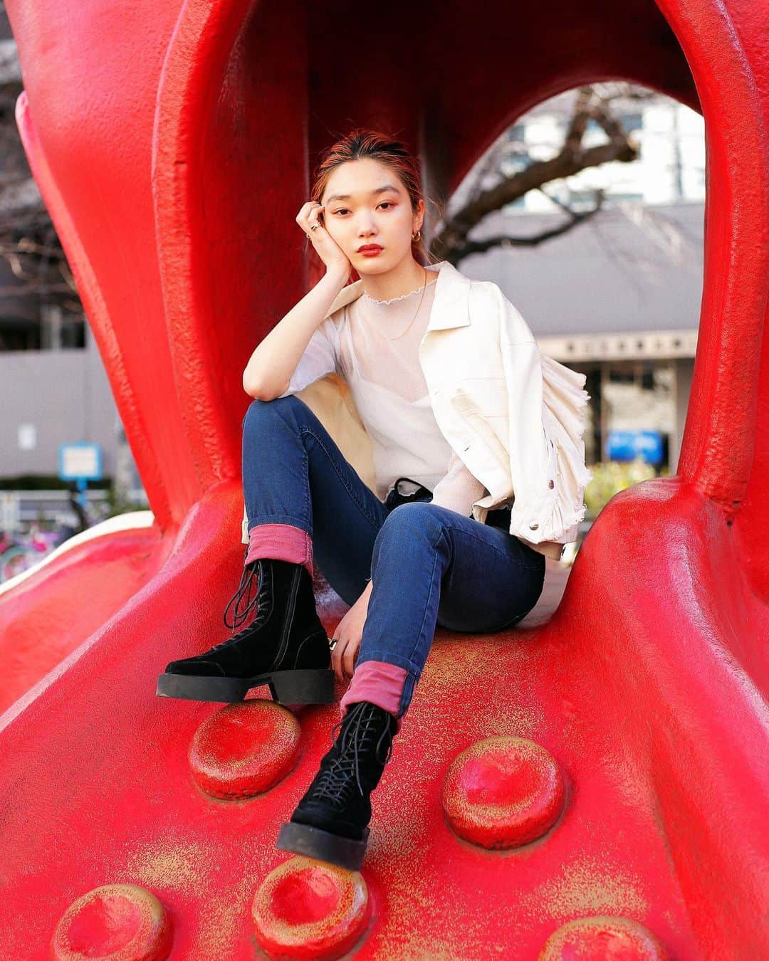 Droptokyoさんのインスタグラム写真 - (DroptokyoInstagram)「TOKYO STREET STYLE Name: @_0138n  Jacket: @diesel  Pants: @diesel  #dieseldenim#SpreadTheColor#PR #droptokyo#tokyo#japan#streetscene#streetfashion#streetwear#streetculture#fashion Photography: @kyoheihattori」3月24日 18時02分 - drop_tokyo