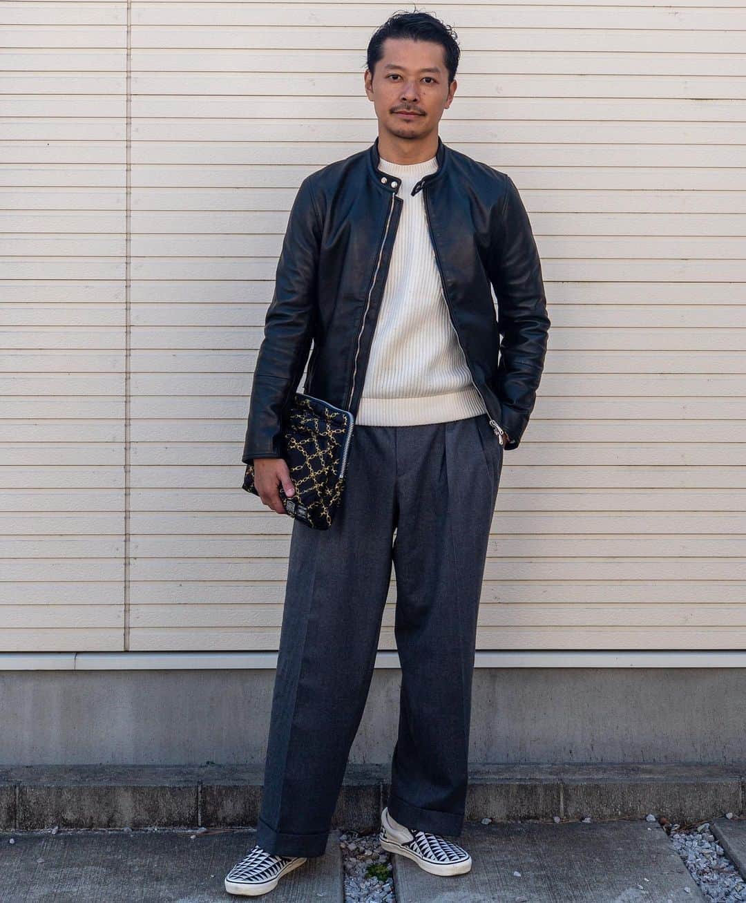 高田朋佳のインスタグラム：「“relax style...” ———————————————————————— #backtojapan  #emmeti #lambertolosani #zanella #aries #ariesxporter #vans #pirglimsurfsupply #newcolonialstyle #jetset #singapore #luxuryresort #colonyclothing #singaporelife #singaporestyle  #lifestyle #fashion #mensfashion」