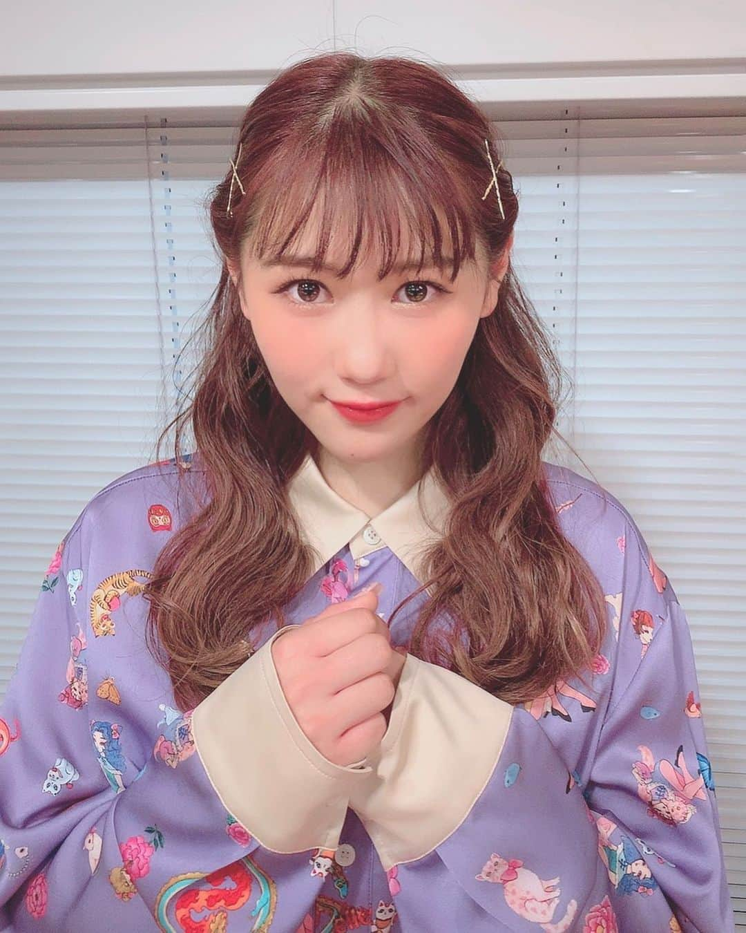 西野未姫さんのインスタグラム写真 - (西野未姫Instagram)「今まで番組収録ポニーテールがお団子しかやったことないけど、初めて髪下ろして収録しました😳✨✨ #大人になりました #今まで動きが大きすぎて髪の毛が顔にかかるから下ろせなかった #パニックすると動いちゃう #落ち着けるようになった証拠 #成長 #なんの番組かはまたお知らせします #今日の髪型  #どうですか」3月24日 19時06分 - nishinomiki_official