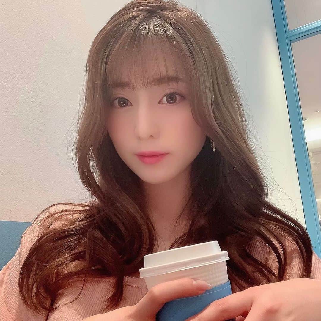 のインスタグラム：「おつかれさまさまさま🐰💕」
