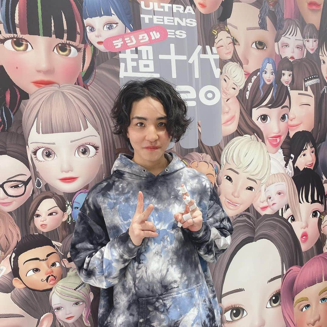 ねぎさんのインスタグラム写真 - (ねぎInstagram)「「超十代2020デジタル」 LINE LIVEにて生配信でした！ 観てくれた皆さんありがとうございました。  中止となってしまったイベントだったけれど こういった形で演奏することができて感謝しかないなー。  p.s. 今日のお洋服もGOODでした✨✌️ Styling by (@midoriworld.stylist )」3月24日 20時34分 - nb__nd