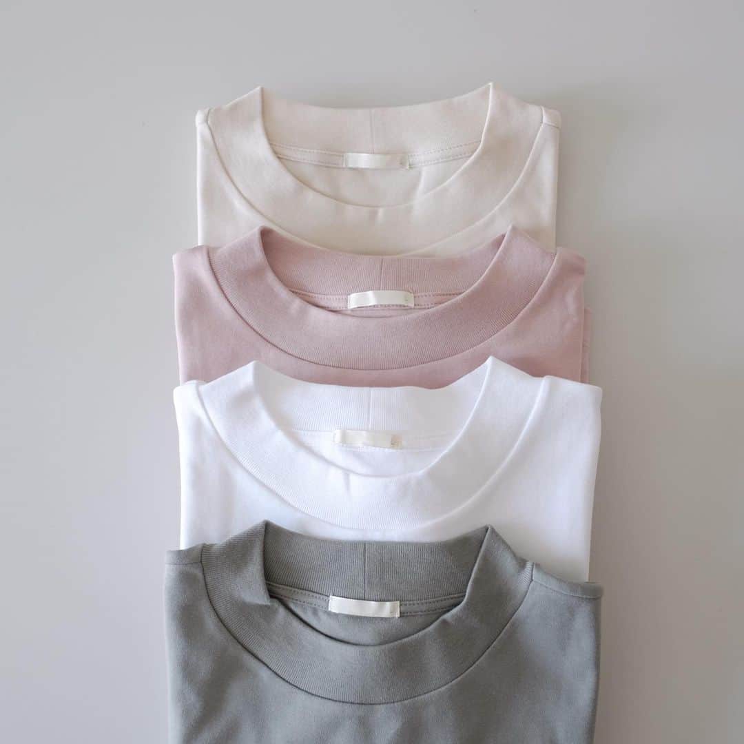 Keikooooooのインスタグラム：「@gu_global のT shirt大人買い🤭 と言っても、プチプラだったから💮 絶妙なカラーに一目惚れして4色も 買ってしまいました😆❣️ . #gu #プチプラ #Tシャツ #カジュアルコーデ @gu_for_all_ #yesgu #ジーユー #スムースt」