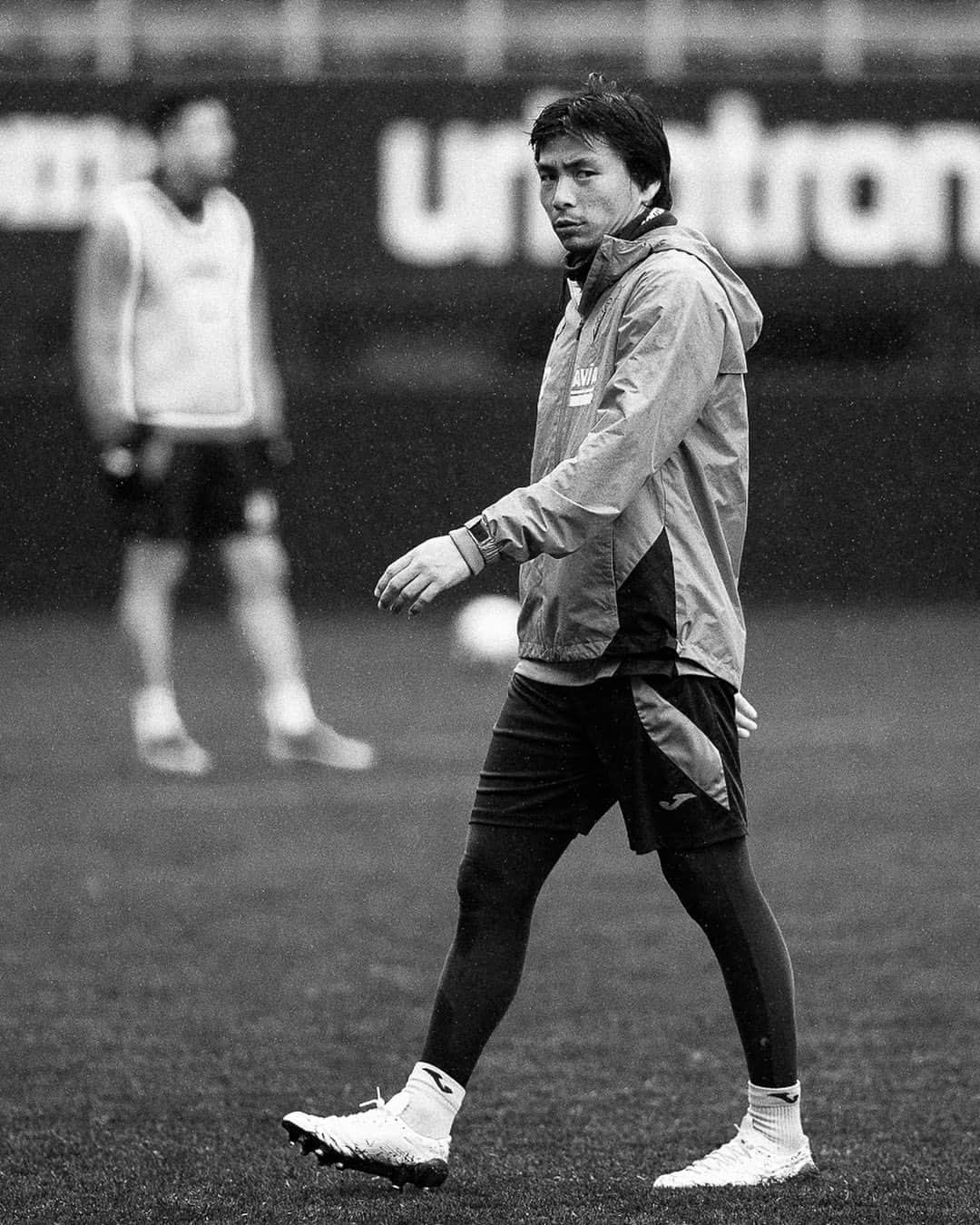 乾貴士さんのインスタグラム写真 - (乾貴士Instagram)「早くサッカーしたーい！ 練習したーい！ 試合したーい！ コロナなんかに負けず頑張ろう👍💪」3月24日 20時53分 - takashi.08