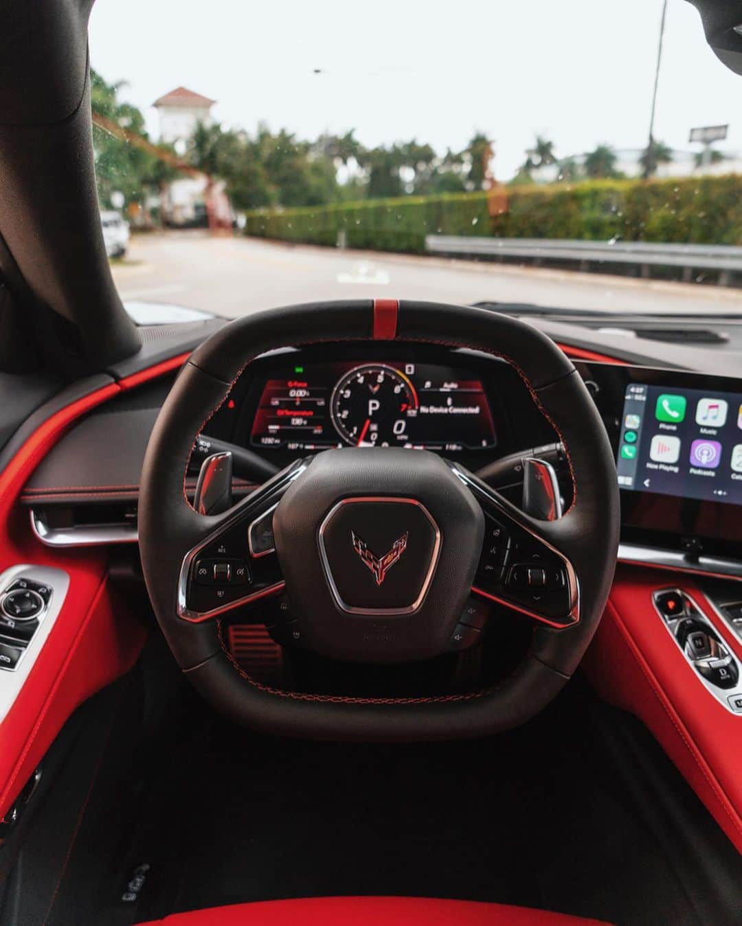 CARLiFESTYLEさんのインスタグラム写真 - (CARLiFESTYLEInstagram)「Finally got to clean the C8! Here are some photos of the interior. 👍🏼 #carlifestyle」3月24日 21時04分 - carlifestyle