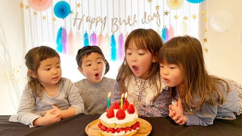 Megumiのインスタグラム：「たいちゃん&まいの誕生日パーティー🎂🎉 祝6歳💓　 相変わらず仲良くて、日がとっくに暮れてもバイバイできず、今日お泊まりがいいー‼️のまいとたいちゃん（笑）  いつまでも4人仲良しでいてほしい✨✨」