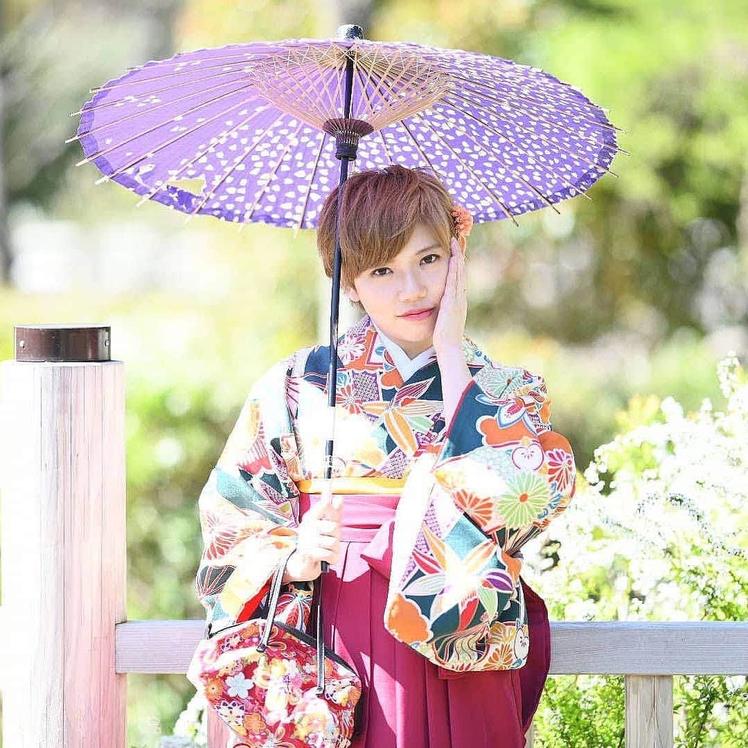 市瀬 美和のインスタグラム：「ドキッとする一瞬を作れたら嬉しい そしてそれを切り取ってもらえたら最高  今週末は桜撮影会です🌸 そして来週は英国制服撮影会  #表現者 #役者 #ダンスボーカル #写真 #カメラ初心者 #写真好きな人と繋がりたい  #japan #japanesegirl #tokyo #photo」
