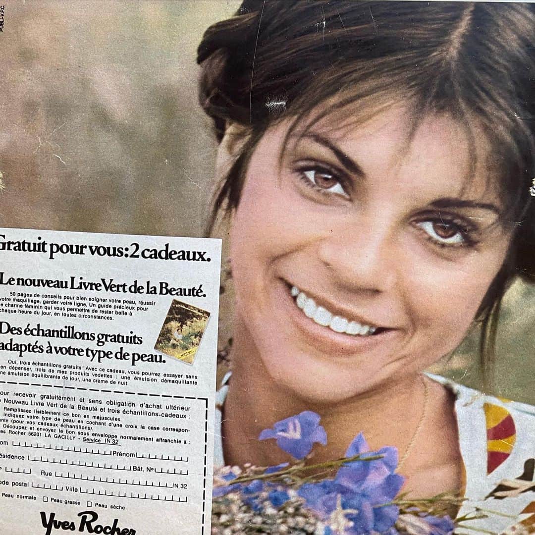 カリーヌ・ロワトフェルドのインスタグラム：「First campaign ! Back in the days, natural beauty already, early seventies 💚💚💚💚 #yvesrocher」