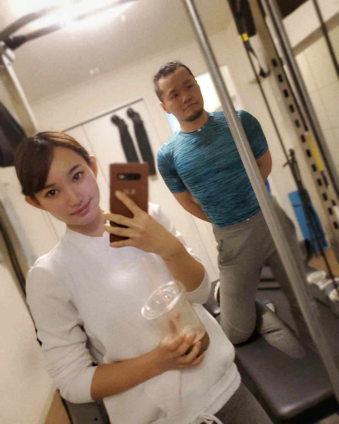 保坂玲奈さんのインスタグラム写真 - (保坂玲奈Instagram)「____#workout#パーソナルトレーニング . . 最近トレーニングするのが 気持ちよくて週3を目指してる🥺 . #トレーニング すればするほど 組み方が難しくなってくるので 第三者にみてもらう必要性を強く感じるなぁ✨ . #リモトレ でトレーナーとして 指導する側になってから 学びの吸収力も違うく感じる😳 . . . #健康#美容#美容栄養学#ボディメイク#インナービューティ#ヘルシーボディ#美は1日にしてならず#トレーニー女子#ダイエット#LAKAS」3月24日 23時00分 - __renao_0707