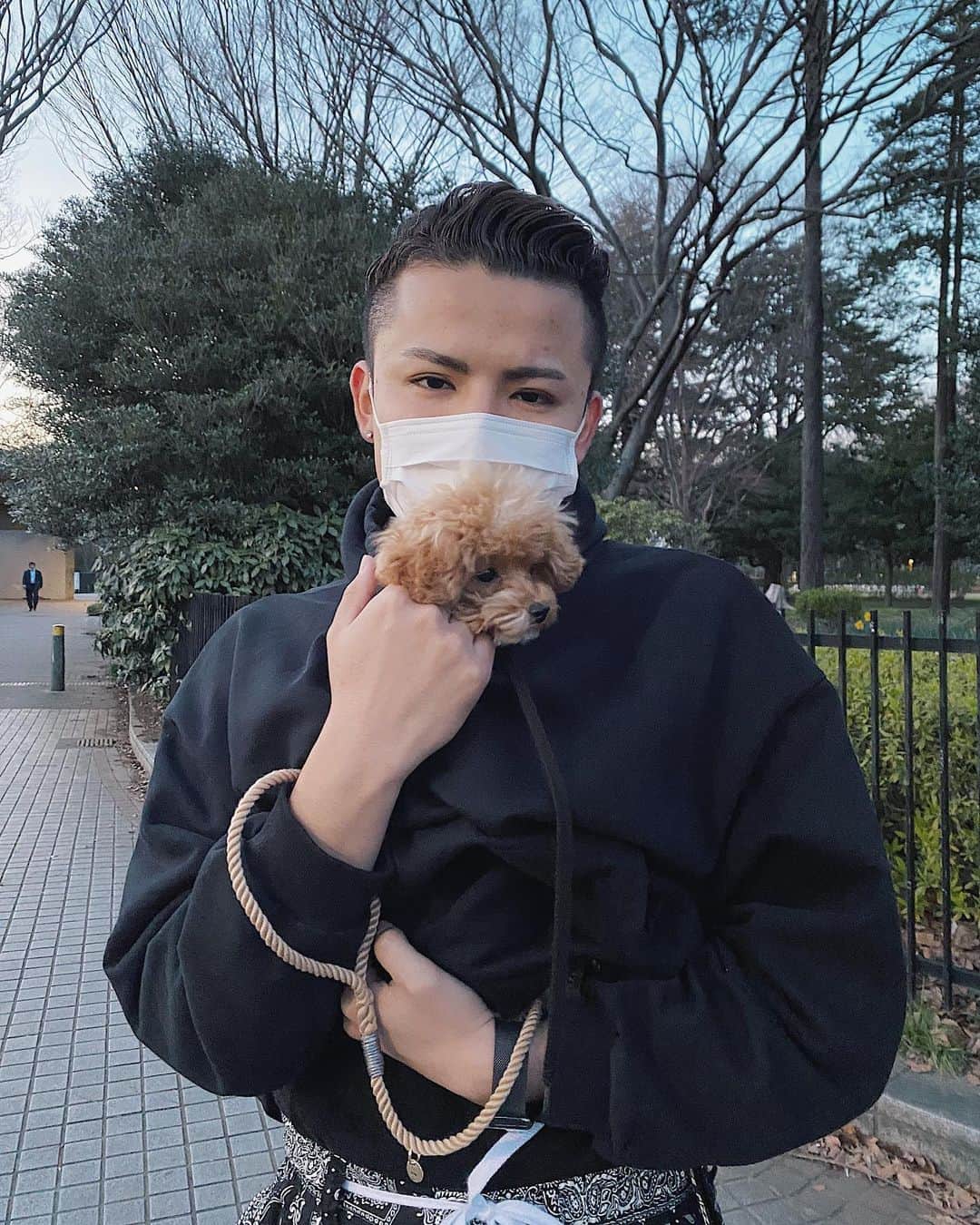 Cody Higaさんのインスタグラム写真 - (Cody HigaInstagram)「寒いんだって🧸 . #NOELくん #0324」3月24日 23時35分 - cody.1222