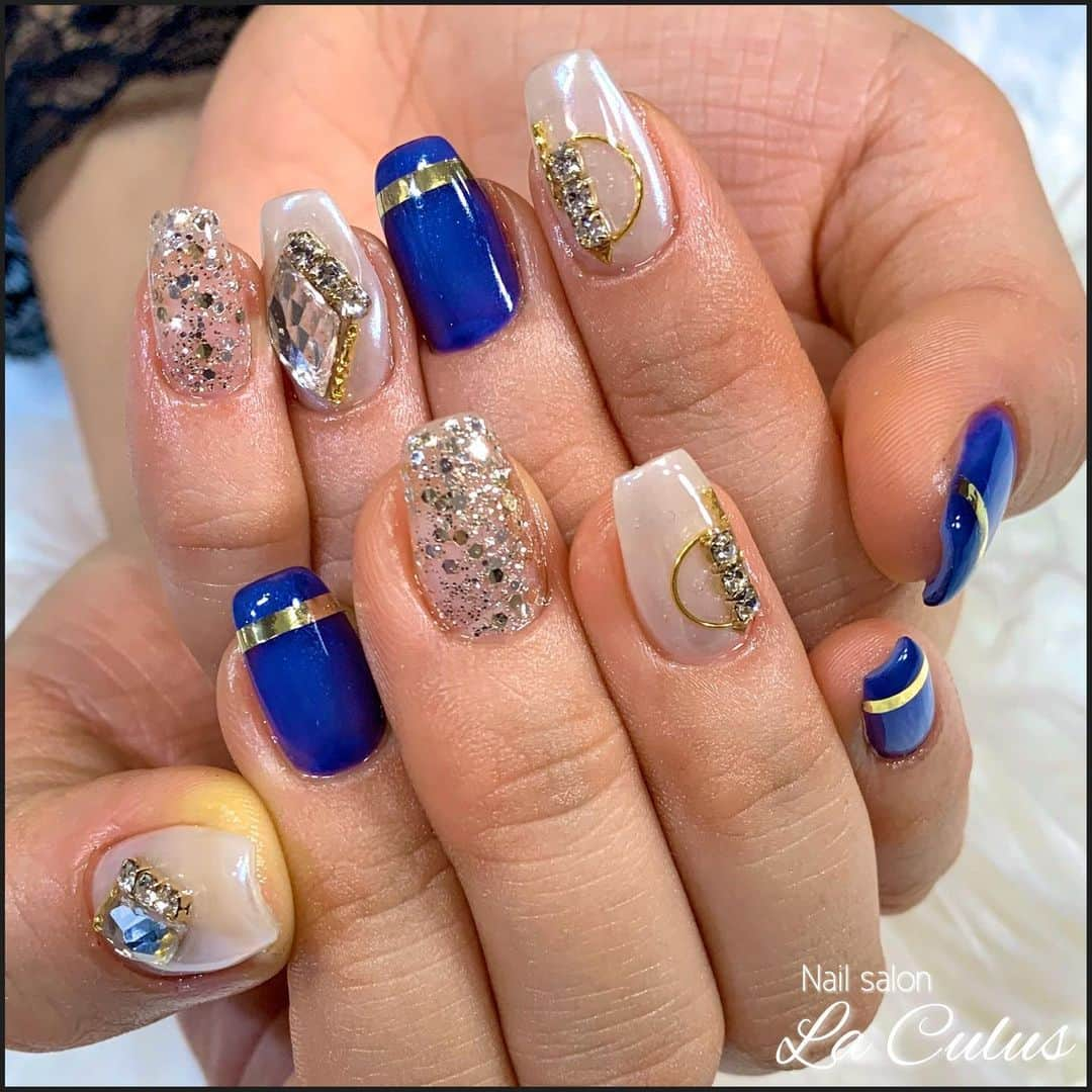 Mihoさんのインスタグラム写真 - (MihoInstagram)「nails.  ラグジュアリーコース！ カラー変更して、かっこよくなりました💙 . ◆オフ込み1.5時間 ◆丁寧ケア付き ◆1ヶ月以内のご来店で¥500-引き (キャンペーンデザインは適用外) . . . #laculus #お客様ネイル #シェルネイル #ラベンダーネイル#美甲 . #ネイル #ジェル #ジェルネイル #ネイルアート #ネイルサロン #ネイルデザイン #ブリーディングネイル #春ネイル  #プライベートサロン #プライベートネイルサロン #ネイルアーティスト . #神戸 #三宮 #神戸元町 #大阪 . #神戸ネイル #神戸ネイルサロン #三宮ネイルサロン #三宮ネイル . #nail #nails #nailart #beauty #kawaii」3月24日 23時38分 - la.source_nail