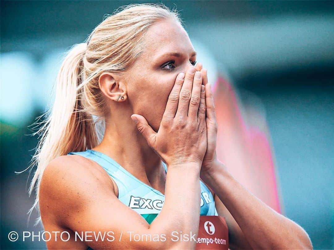 ハンネ・クレスのインスタグラム：「Tokyo 2021. 🤍 To be honest, I’m sad the Olympics are postponed. As athletes we dedicate our lives to our sport. But what is happening in the world right now is so much bigger than sport. Public health and saving lives must always be a priority. And I truly hope your loved ones are healthy and safe. All we can do now is follow the government’s advise and be patient. There are a lot of uncertainties right now, but I’m sure of one thing: my road to Tokyo continues, with the same motivation, the same fire, the same goal. And when the moment finally comes, I’ll be more than ready!🕊🤍 #roadtotokyo #tokyo2021 #olympics #stayhealthy #besafe #staystrong #staypositive #bepatient #letsdothistogether 📸 @tomassisk」