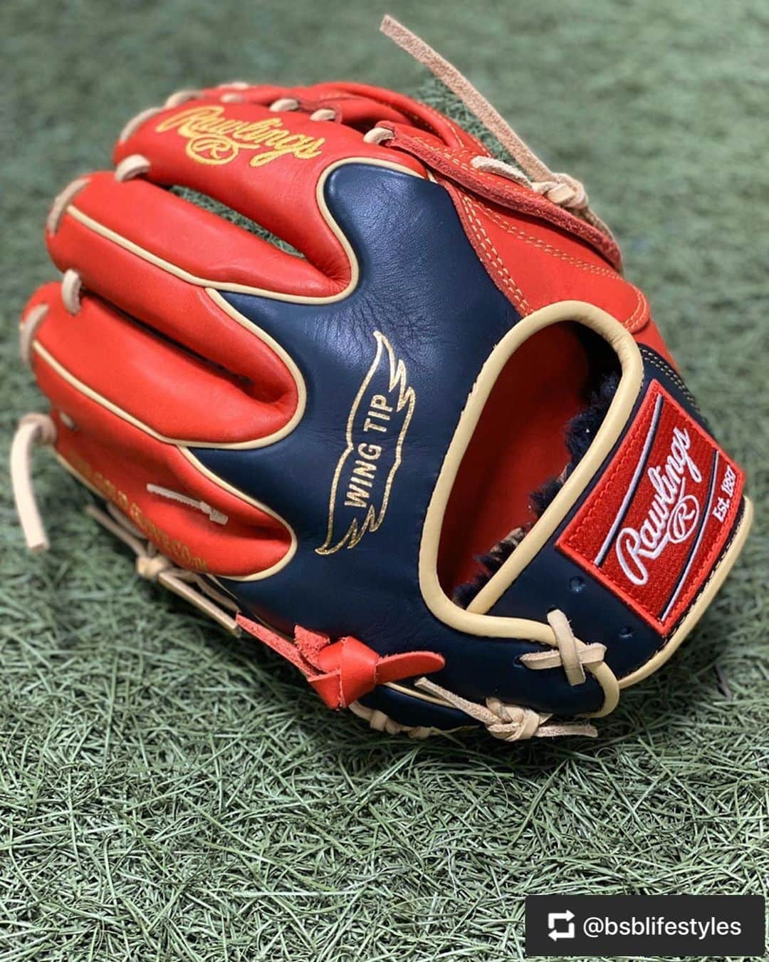 Rawlings Japanさんのインスタグラム写真 - (Rawlings JapanInstagram)「こちらはリポストになりますのでプレゼント企画詳細は下記をご覧下さい。 This is a repost.So Pls check the entry rules below account. @bsblifestyles  #Repost @bsblifestyles with @get_repost ・・・ GIVEAWAY TIME😍 We have teamed up with @act_2ndstage and @rawlings_japan_llc to giveaway a brand new Rawlings HOH Major style(infield) for free😍﻿ -﻿ Here's the entry rules:﻿応募方法👇🏻 1. Like this post﻿ @bsblifestyles ( この投稿をいいね👍🏻)﻿ ﻿ 2. Follow @bsblifestyles, @act_2ndstage ﻿ (をフォロー！)﻿ ﻿ 3. Tag a friend who needs this👀 The more you comment, more chance you might win! ﻿ (コメント欄に友達をタグ付け！一人でも多くタグ付け/コメントで当選確率up!)﻿ ﻿ →Winner will be announced on ﻿ next Sunday (3/31) 8am EST﻿ (当選者は来週の火曜日3/31の21時に発表します！)﻿ ﻿ #giveaway #bsblifestyles #baseball #mlb #beisbol #rawlings #l4l #likeforlikes #f4f #followforfollowback #ローリングス #グローブ #野球 #野球部 #甲子園 #高校野球 #プロ野球スカウト @rawlings_japan_llc」3月25日 10時17分 - rawlings_japan_llc