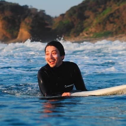 吉沢悠さんのインスタグラム写真 - (吉沢悠Instagram)「. At Tanegashima Surf trip . Photo by @ta_tsuchiya_tafilm . #tafilm #takahirotsuchiya  #tanegashima #種子島 #フォトグラファー #思い出 #surfing #surf #channelislands  #故郷 #relax #deepbreath」3月25日 11時13分 - hisashi_yoshizawa